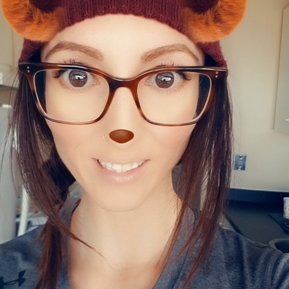 Meet your Posher, Deanna - Picture 3 of 3